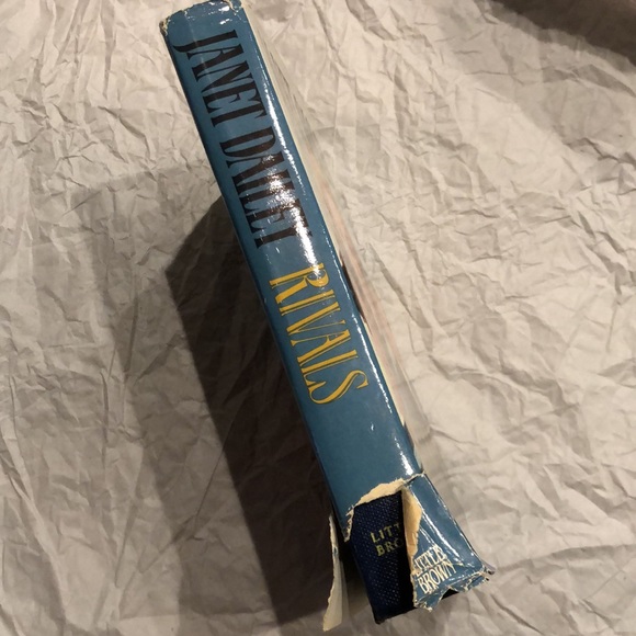 ⭐️3 for $15⭐️ Hardcover | Rivals with Janet Dailey - Picture 3 of 5